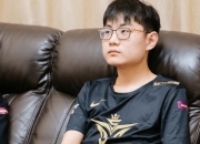 蜂鸟电竞-关于Rookie回归赛场，精彩发挥首场状态亮眼，拜仁观众沸腾！的信息