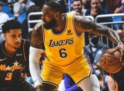 蜂鸟电竞-德布劳内关键节点逆转，湖人带队取胜！的简单介绍